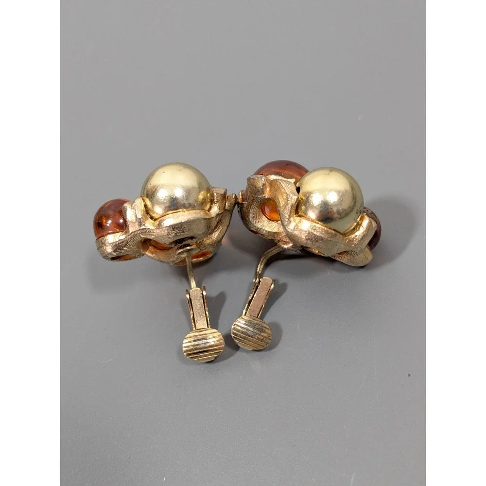 Vintage Gold Tone Faux Amber Lucite‎ Beaded Cluster Clip On Earrings MCM Classic